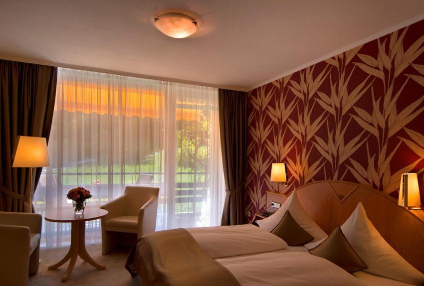 Hotel Burgblick บาเดนไวเลอร์ ภายนอก รูปภาพ