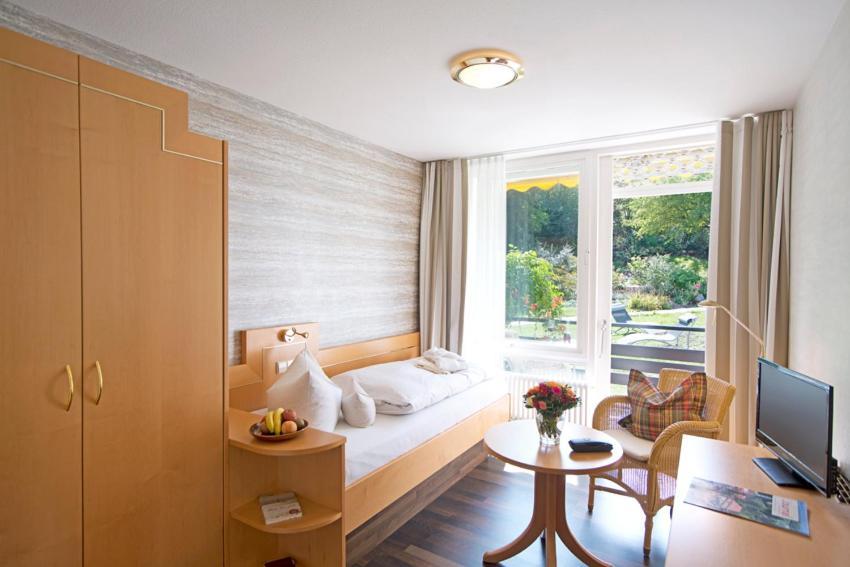 Hotel Burgblick บาเดนไวเลอร์ ภายนอก รูปภาพ