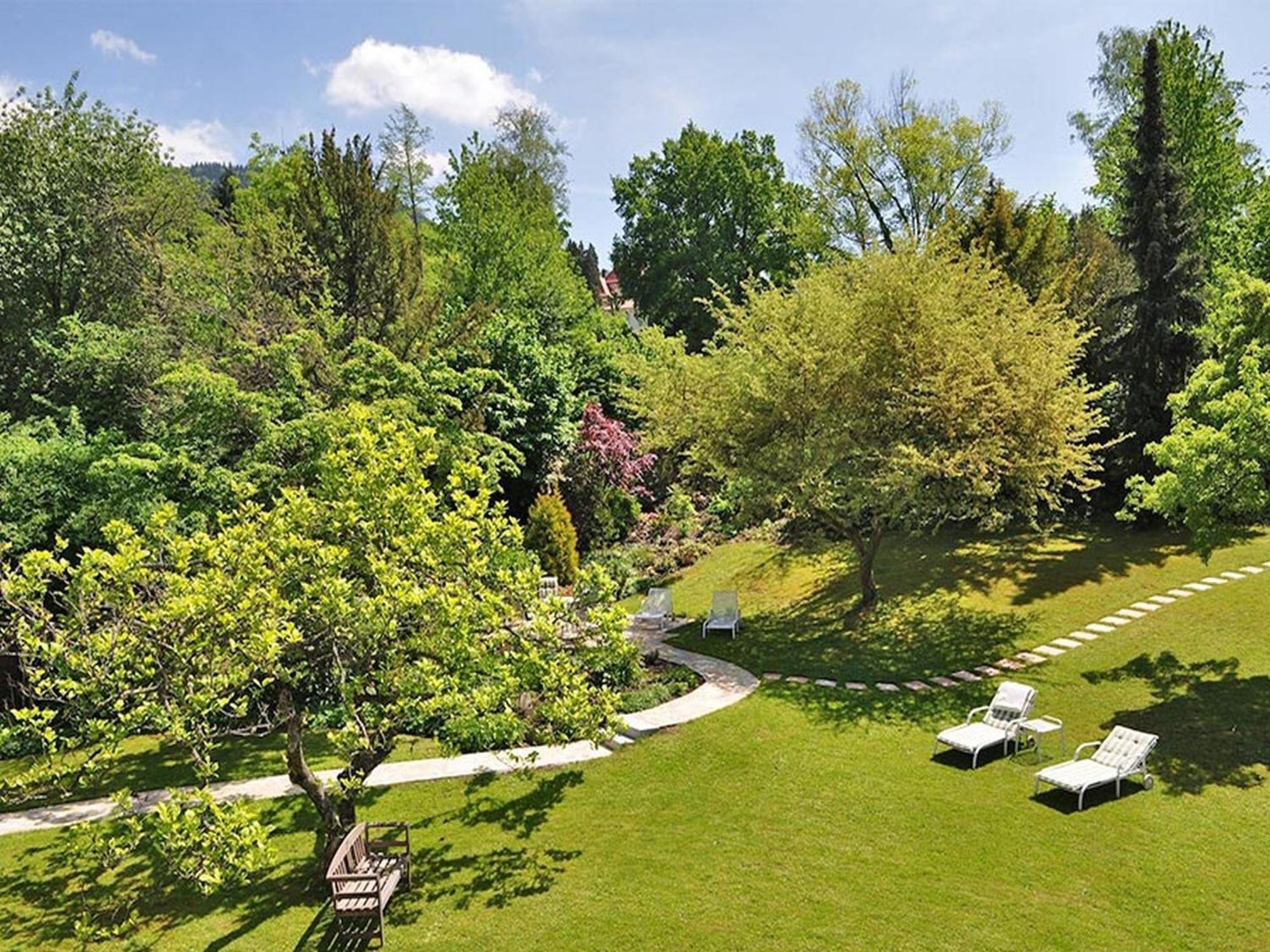 Hotel Burgblick บาเดนไวเลอร์ ภายนอก รูปภาพ
