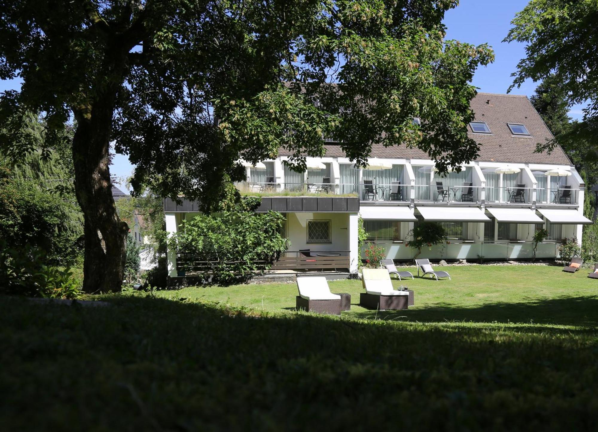 Hotel Burgblick บาเดนไวเลอร์ ภายนอก รูปภาพ